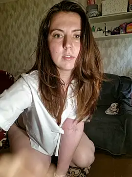 Snapshot of Melenka chatting on 05.18.26 Melenka online show from 05.18.26