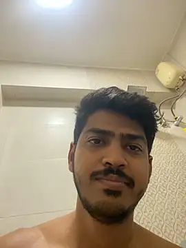 Snapshot of cute_modell chatting on 03.10.25 cute modell online show from 03.10.25