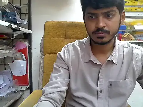 Snapshot of cute_modell chatting on 11.11.25 cute modell online show from 11.11.25