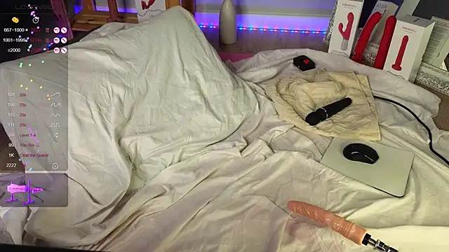 KiraBriis online show from 02.09.25