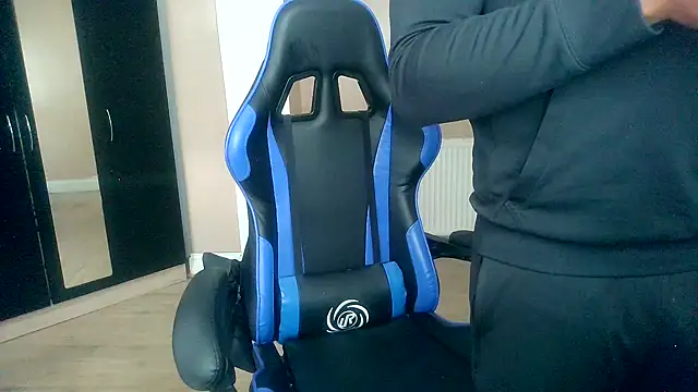 Snapshot of vanillachocduo chatting on 03.12.25 vanillachocduo online show from 03.12.25