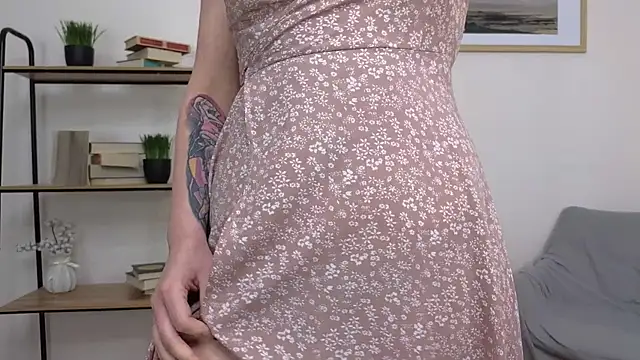 Bonnie White online show from 02.08.25