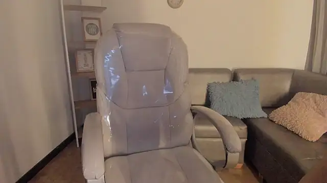 Renaxi Smith online show from 03.02.25