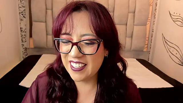 Victoria Adamns online show from 11.08.25