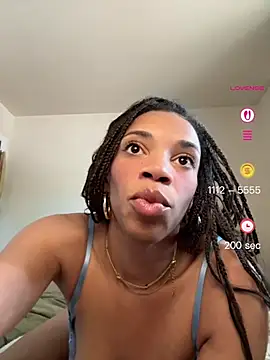 Snapshot of goddesskash chatting on 04.26.26 goddesskash online show from 04.26.26