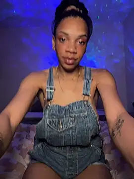 Snapshot of goddesskash chatting on 05.29.26 goddesskash online show from 05.29.26