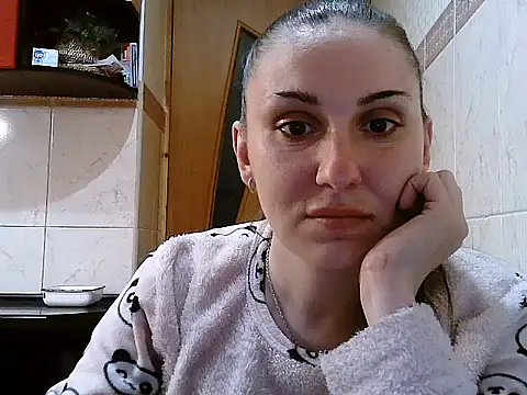 Snapshot of Yuliia30 chatting on 04.18.26 Yuliia30 online show from 04.18.26