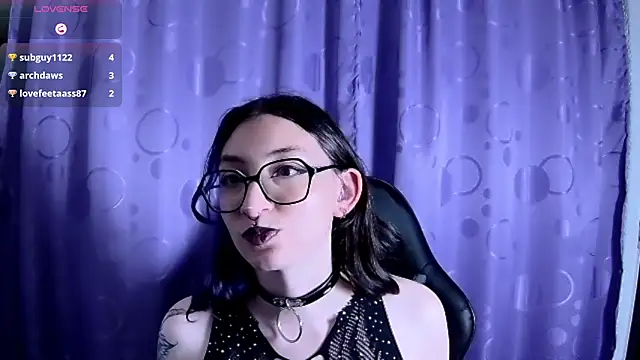 Snapshot of Kimlennox_ chatting on 01.20.25 Kimlennox online show from 01.20.25