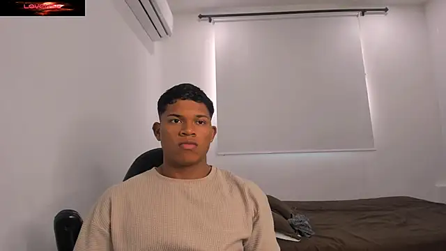 Snapshot of maxsteel177 chatting on 01.28.25 maxsteel177 online show from 01.28.25