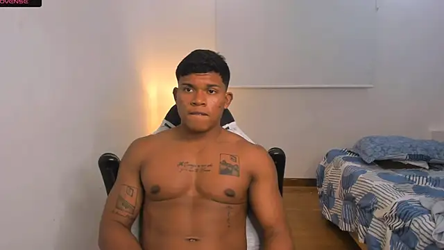 Snapshot of maxsteel177 chatting on 02.15.25 maxsteel177 online show from 02.15.25