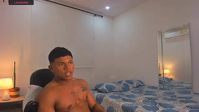 Snapshot of maxsteel177 chatting on 03.04.25 maxsteel177 online show from 03.04.25