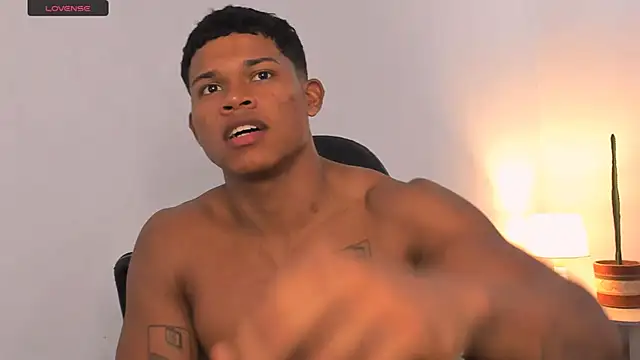 Snapshot of maxsteel177 chatting on 03.11.25 maxsteel177 online show from 03.11.25