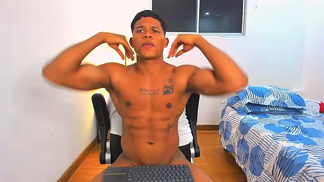 Snapshot of maxsteel177 chatting on 03.21.25 maxsteel177 online show from 03.21.25