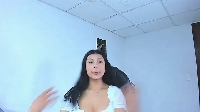 Salmaportman69 online show from 10.01.25