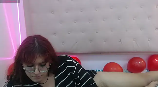 Snapshot of kathepickmanx chatting on 02.15.25 kathepickmanx online show from 02.15.25