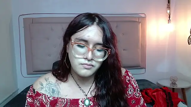 Snapshot of kathepickmanx chatting on 09.18.25 kathepickmanx online show from 09.18.25