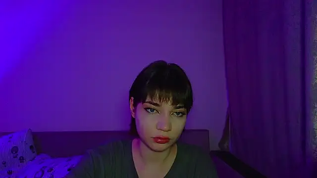 Snapshot of CassJonn chatting on 10.20.25 CassJonn online show from 10.20.25