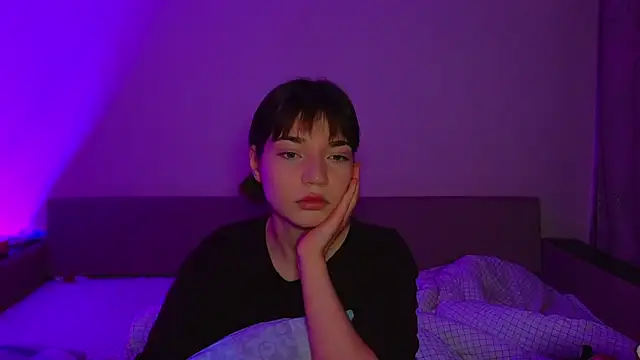 Snapshot of CassJonn chatting on 10.31.25 CassJonn online show from 10.31.25