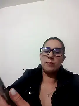 Snapshot of CHARLOTTE_1711 chatting on 02.12.25 CHARLOTTE 1711 online show from 02.12.25
