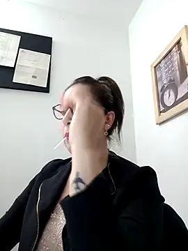 Snapshot of CHARLOTTE_1711 chatting on 03.03.25 CHARLOTTE 1711 online show from 03.03.25