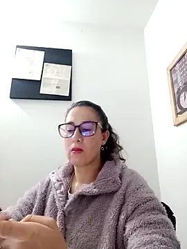 Snapshot of CHARLOTTE_1711 chatting on 03.10.25 CHARLOTTE 1711 online show from 03.10.25