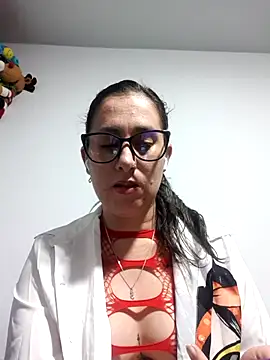 Snapshot of CHARLOTTE_1711 chatting on 10.06.25 CHARLOTTE 1711 online show from 10.06.25