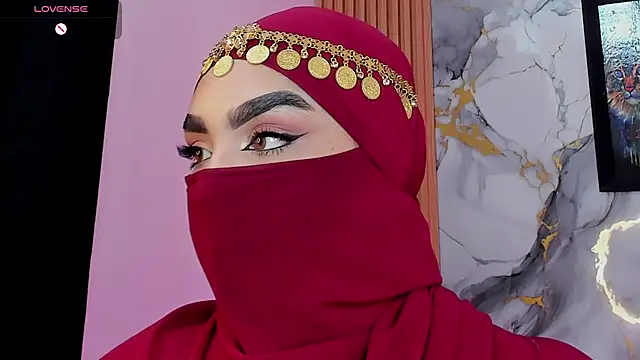 Snapshot of Maissa_Alabi chatting on 05.19.26 Maissa Alabi online show from 05.19.26