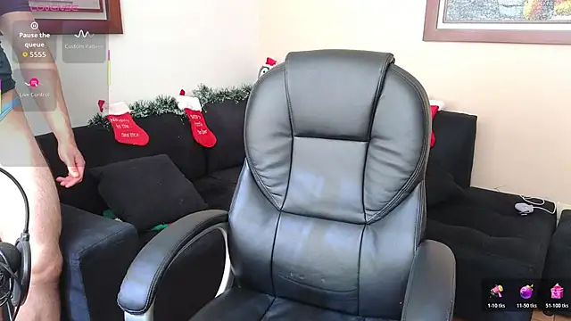 hairyncuteass online show from 11.26.25