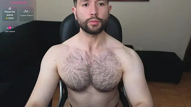 Snapshot of hairyncuteass chatting on 05.19.26 hairyncuteass online show from 05.19.26