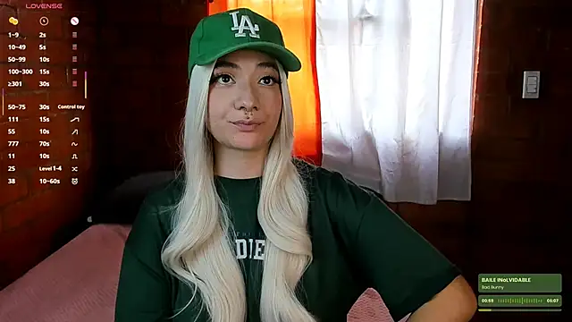 Annycolin  online show from 01.24.25