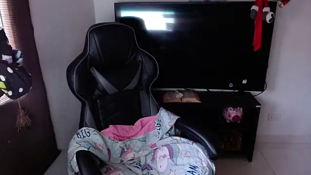 Princezzlove3 online show from 01.18.25