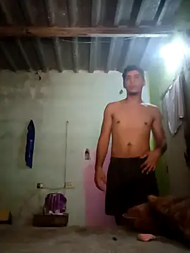 Snapshot of Maguito02 chatting on 09.13.25 Maguito02 online show from 09.13.25