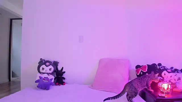 Snapshot of raven__white1 chatting on 10.29.25 raven  white1 online show from 10.29.25