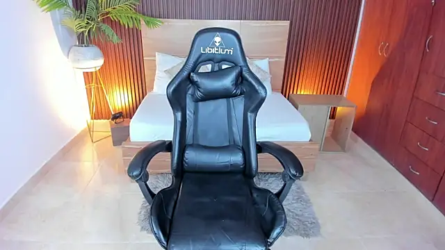 lilly ass  online show from 02.04.25