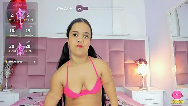 Snapshot of AnieRey chatting on 02.10.25 AnieRey online show from 02.10.25