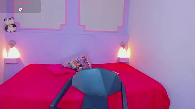 Snapshot of ScarletEmber3 chatting on 02.19.25 ScarletEmber3 online show from 02.19.25