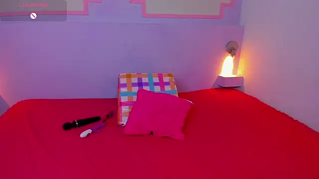 Snapshot of ScarletEmber3 chatting on 02.19.25 ScarletEmber3 online show from 02.19.25