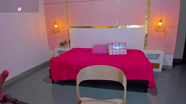 Snapshot of ScarletEmber3 chatting on 02.20.25 ScarletEmber3 online show from 02.20.25