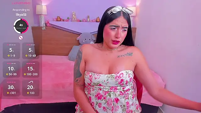 Snapshot of ScarletEmber3 chatting on 03.09.25 ScarletEmber3 online show from 03.09.25