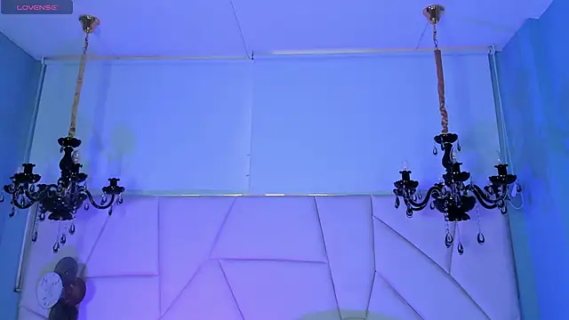 Aitana Hilton  online show from 10.10.25