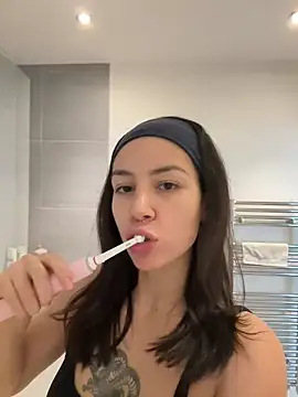 anaromeroxo online show from 03.18.25