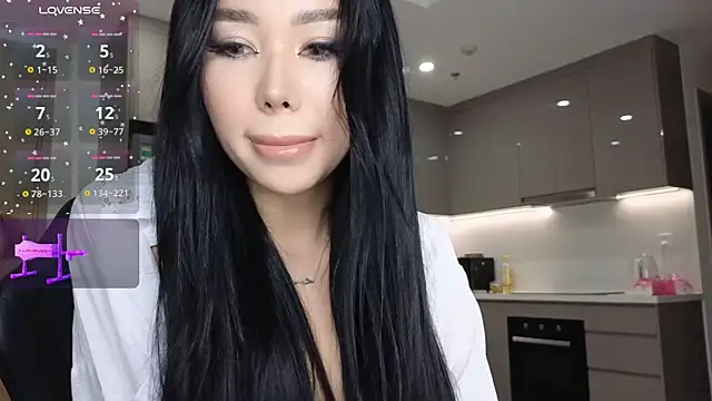 asianqueeny online show from 10.30.25