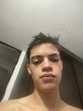 Latinos 2001 online show from 06.16.26