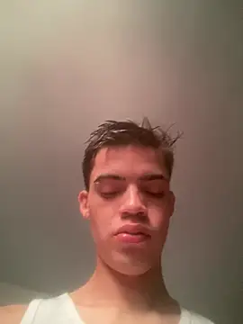 Latinos 2001 online show from 07.05.26