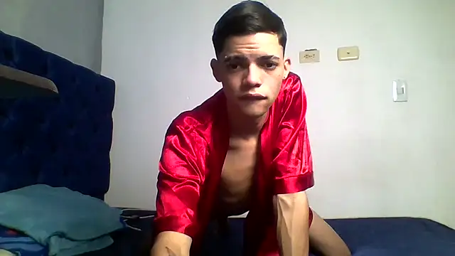Latinos 2001 online show from 07.10.26
