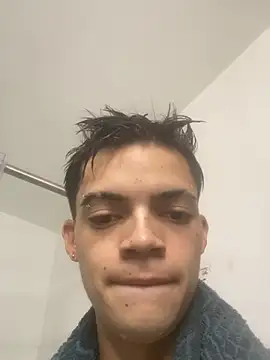 Latinos 2001 online show from 07.20.26