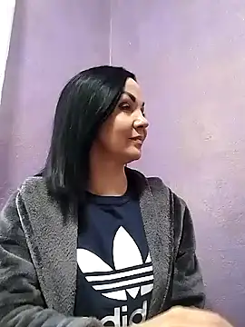 Tory Lovi online show from 02.04.25