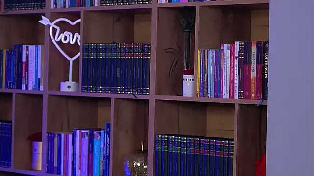 SarahPeach8 online show from 12.04.25