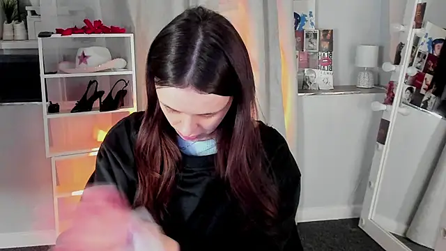 Sahara Shields online show from 04.13.26