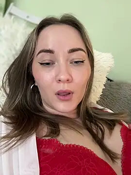 Kiss My Body online show from 02.14.25